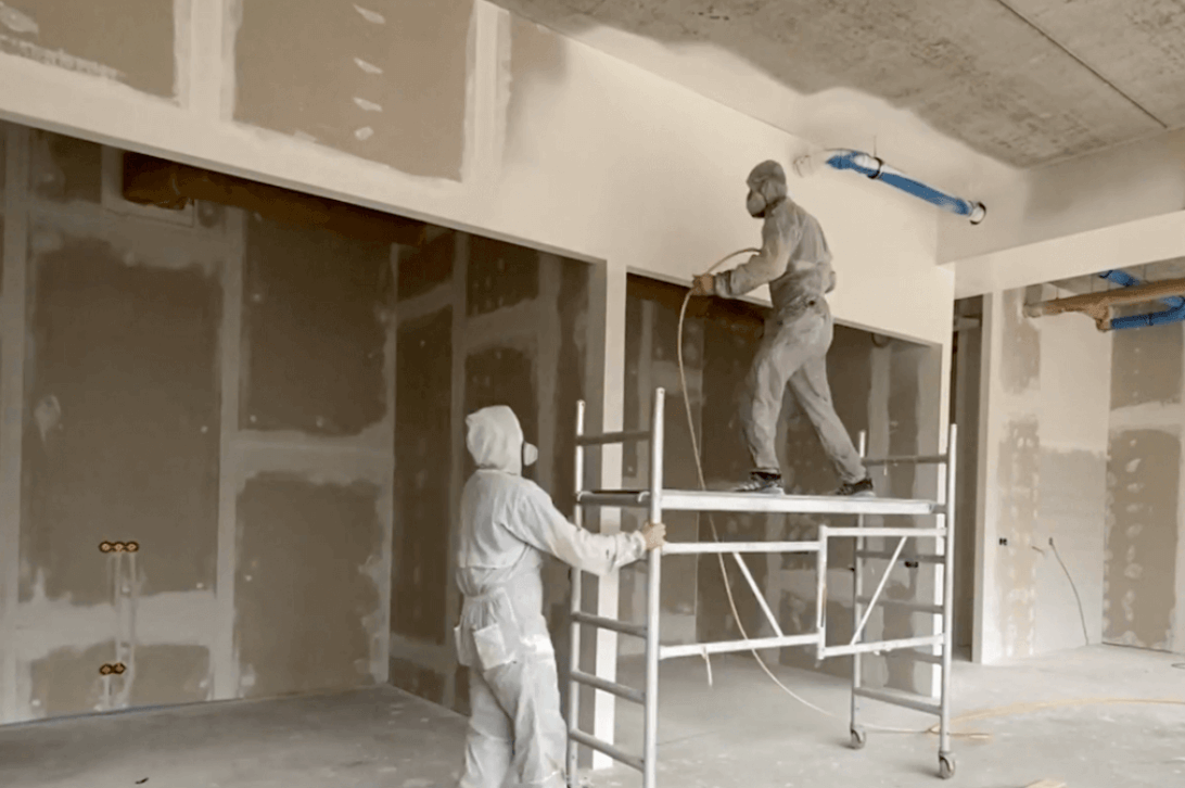 Plafond laten spuiten