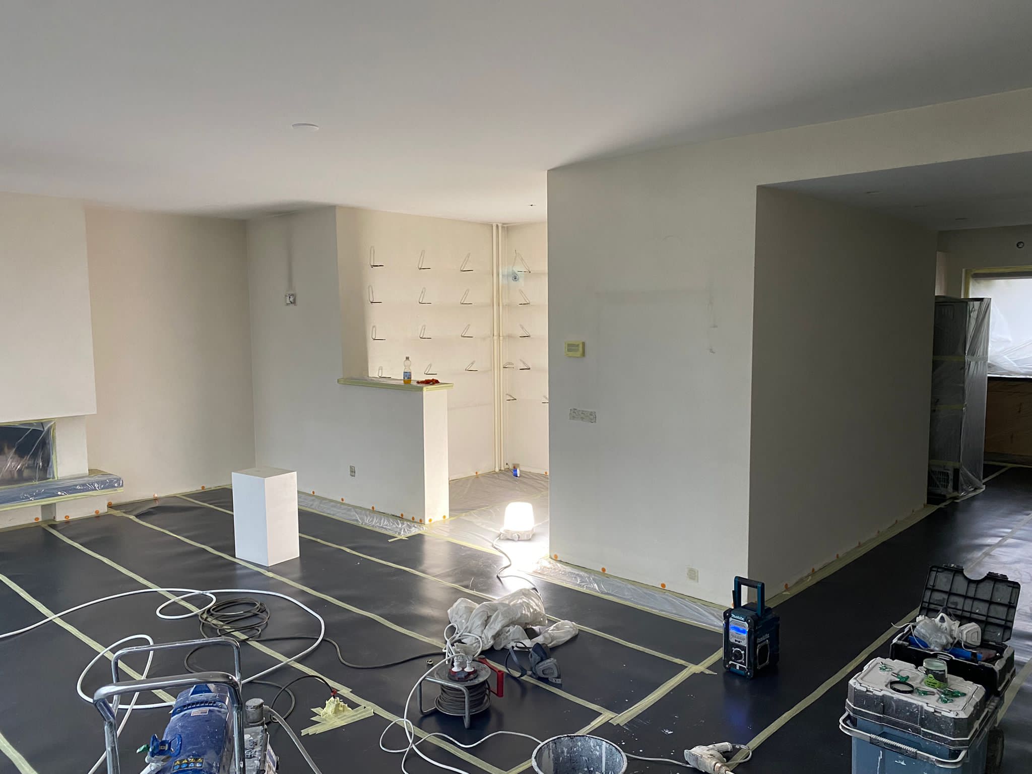 Gespoten woning huissen