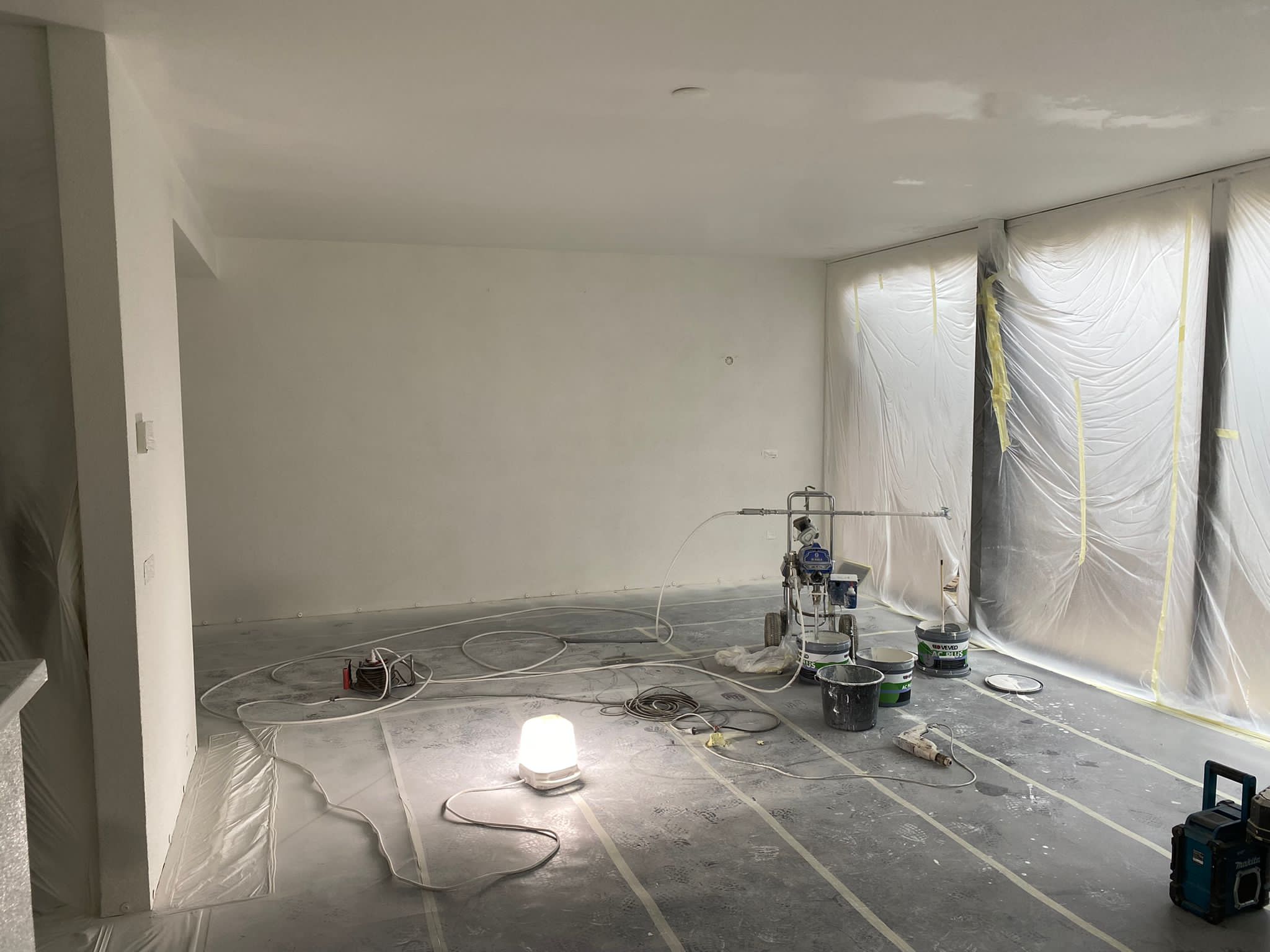 Gespoten woning huissen